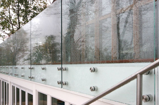 ポーランドの緩和されたガラスの柵のスタンドオフの調節可能な端の台紙のスタンドオフ