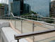 ガラス手すり子sの構造ガラス手すりを柵で囲むオーストラリアの標準的なデッキ